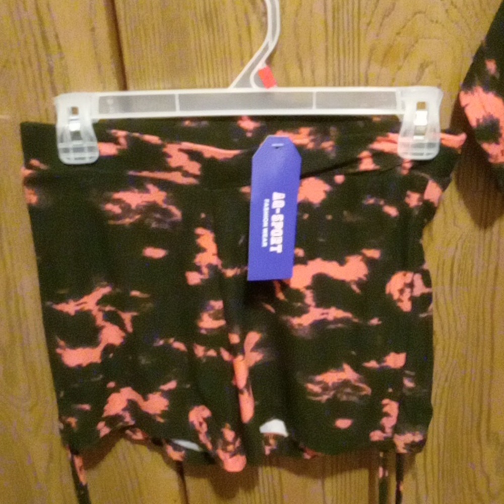 Short set - Picture 2 of 4